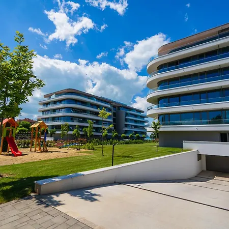 Myflat Wave Gold Premium I アパート *